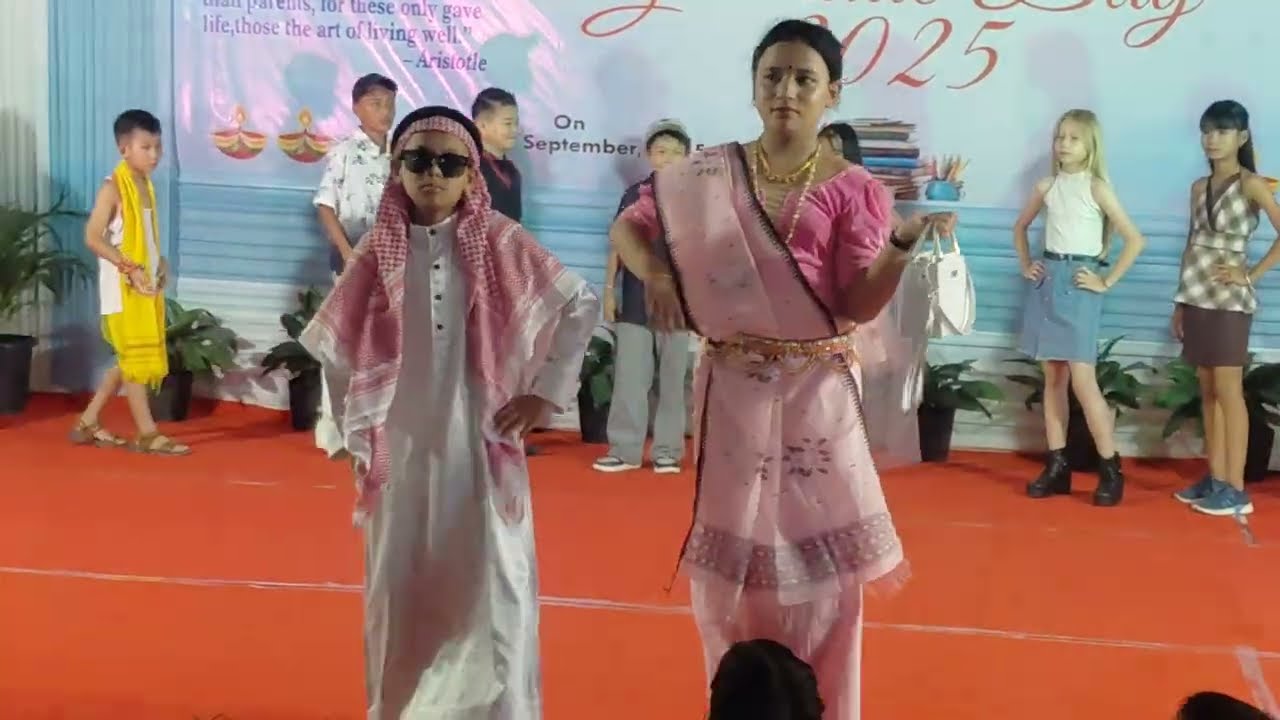 Fashion Show by Class 4. (04/09/25)