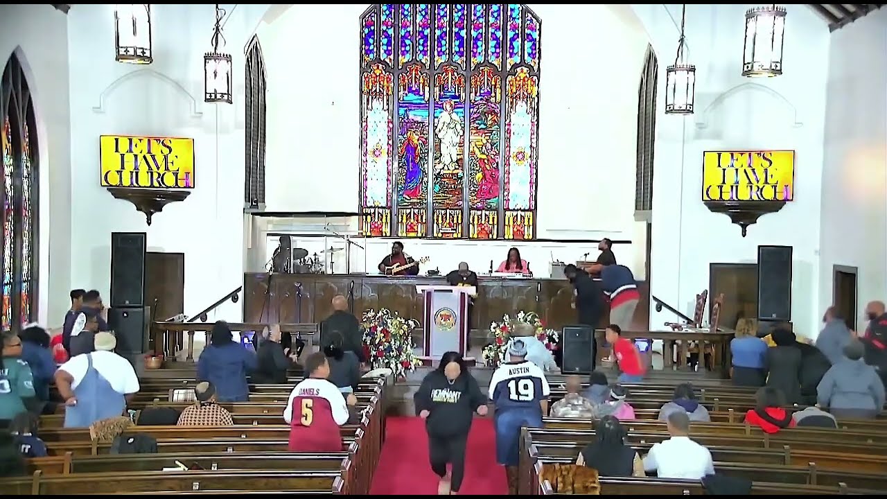Sunday Morning Praise Break at The Remnant Church