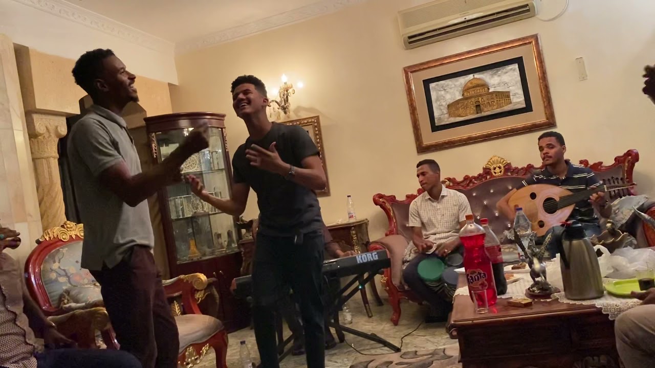ياسر بدر || الدلال والغرام عيوني