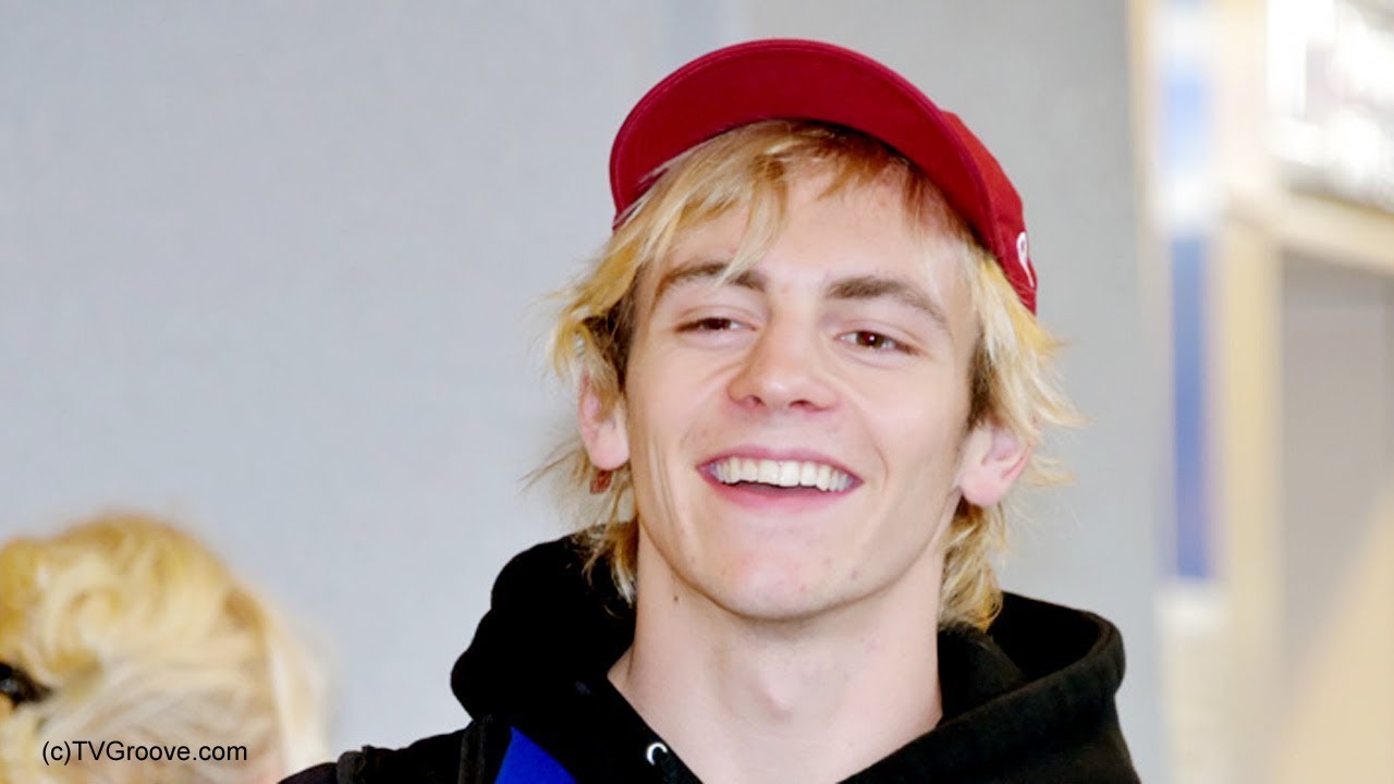R5 Arrives In JAPAN & Greet Fans! 「R5」成田空港到着＆日本のファンにメッセージ