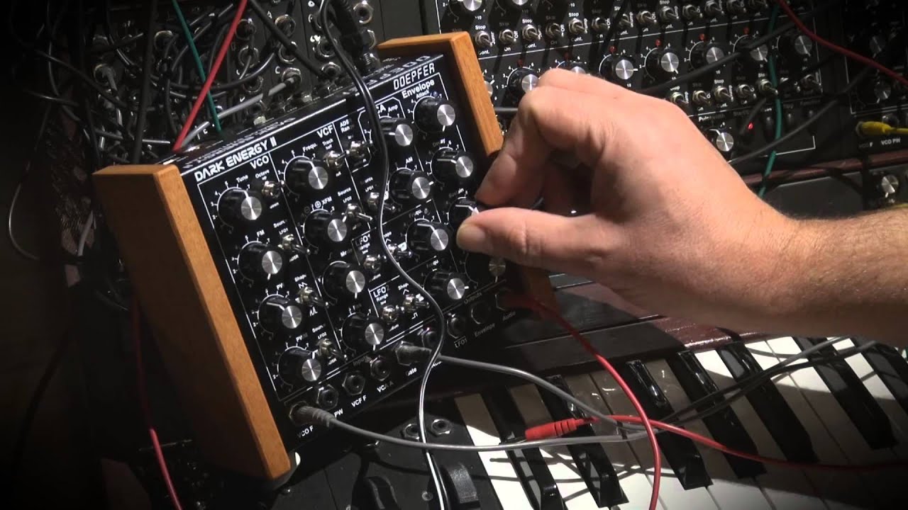 Doepfer Dark Energy 2 (Dark Energy II) sound and some inside pictures..