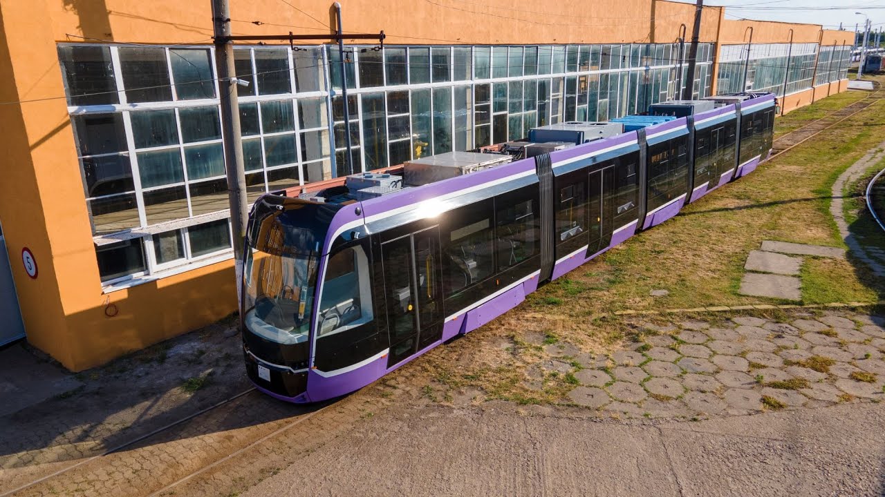 Tramvaiul GT6 Bozankaya în depoul STPT