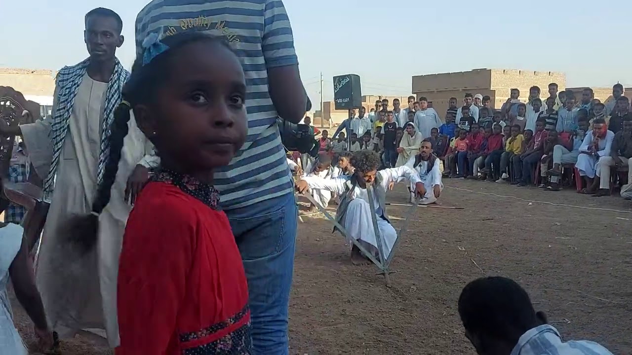 عليك  الله اسمع جرة الربابة والزغروطه في وقت واحد في الدقيقة 