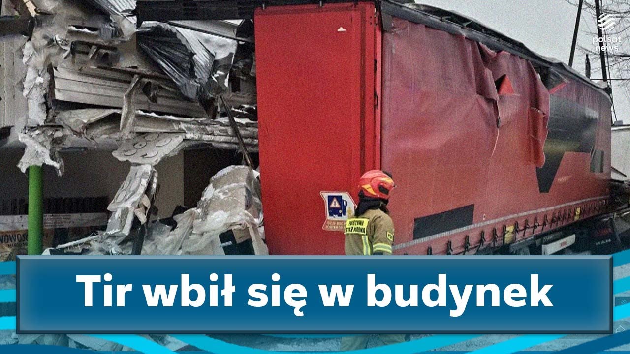 Chwile groźny w Jaśle. Tir po zderzeniu wjechał w budynek