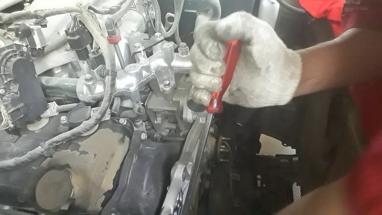 mitsubishi pajero 3.5(how to change timing belt and related parts)tech. info