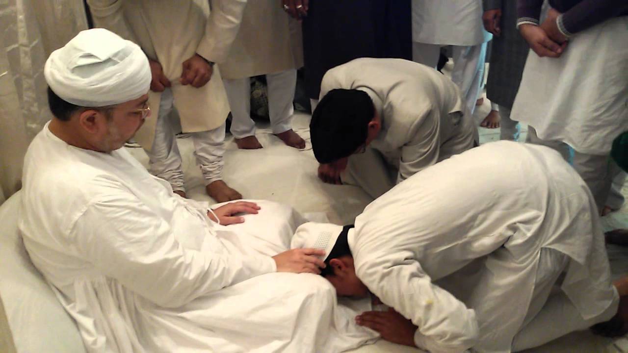 Qawwali Sandal E Shahe Bululaa Hai aaj At Agrae Shariff Part11