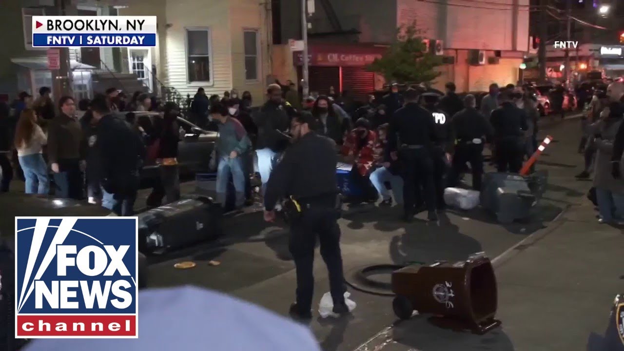 &laquo;ПОЗОРНО&raquo;: Протестующие против ICE (Иммиграционной и таможенной службы США) окружили больницу и з...