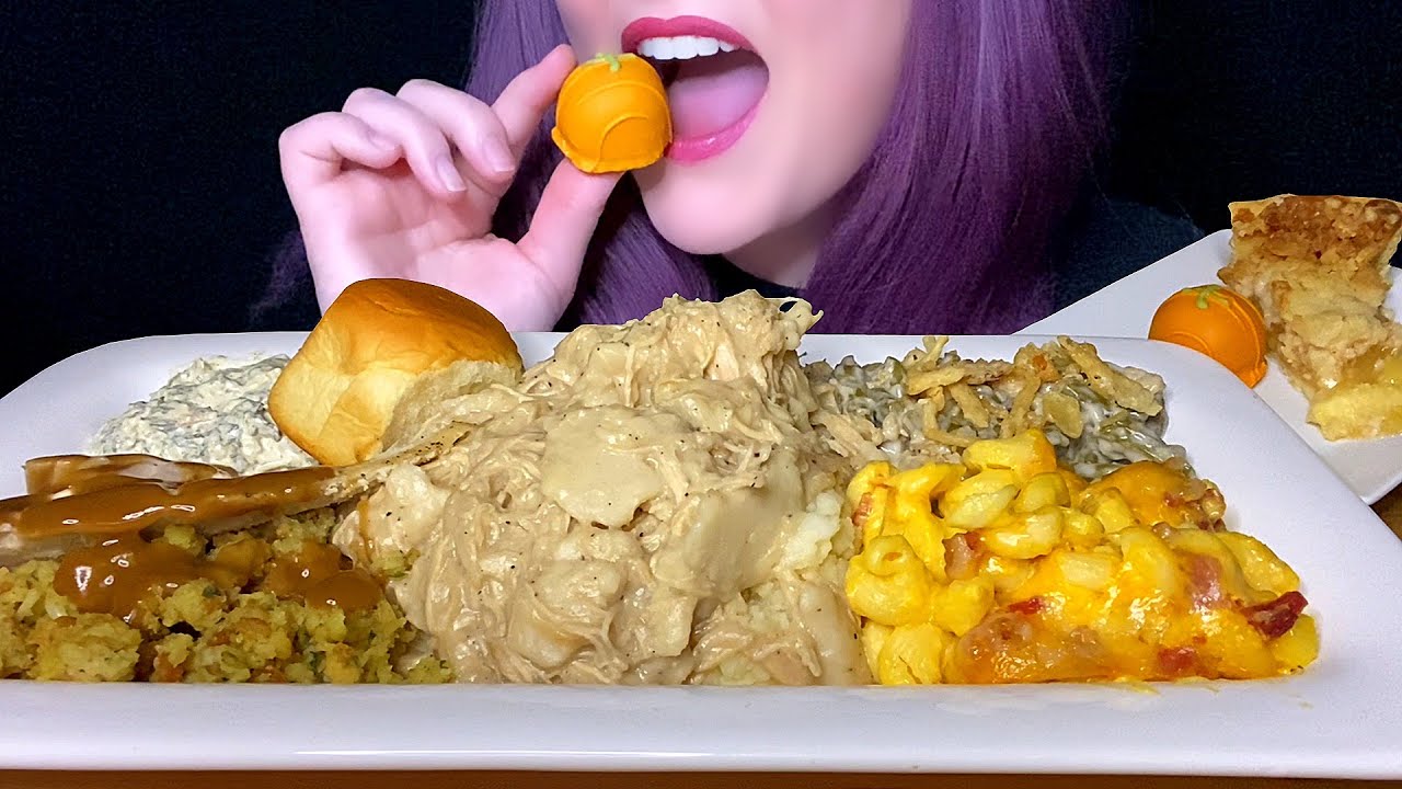 ASMR THANKSGIVING DINNER LEFTOVERS MUKBANG (NO TALKING) *EATING SOUNDS*