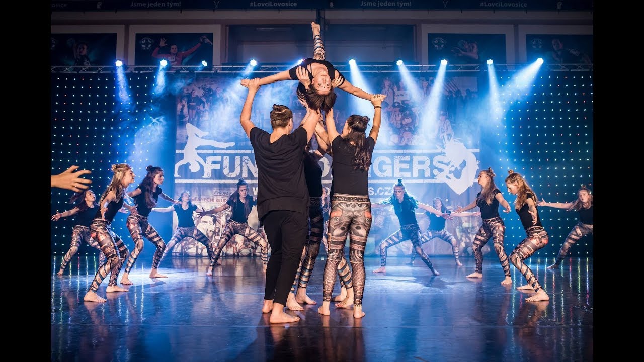 Vánoční show Funky Dangers 2017 - opening show