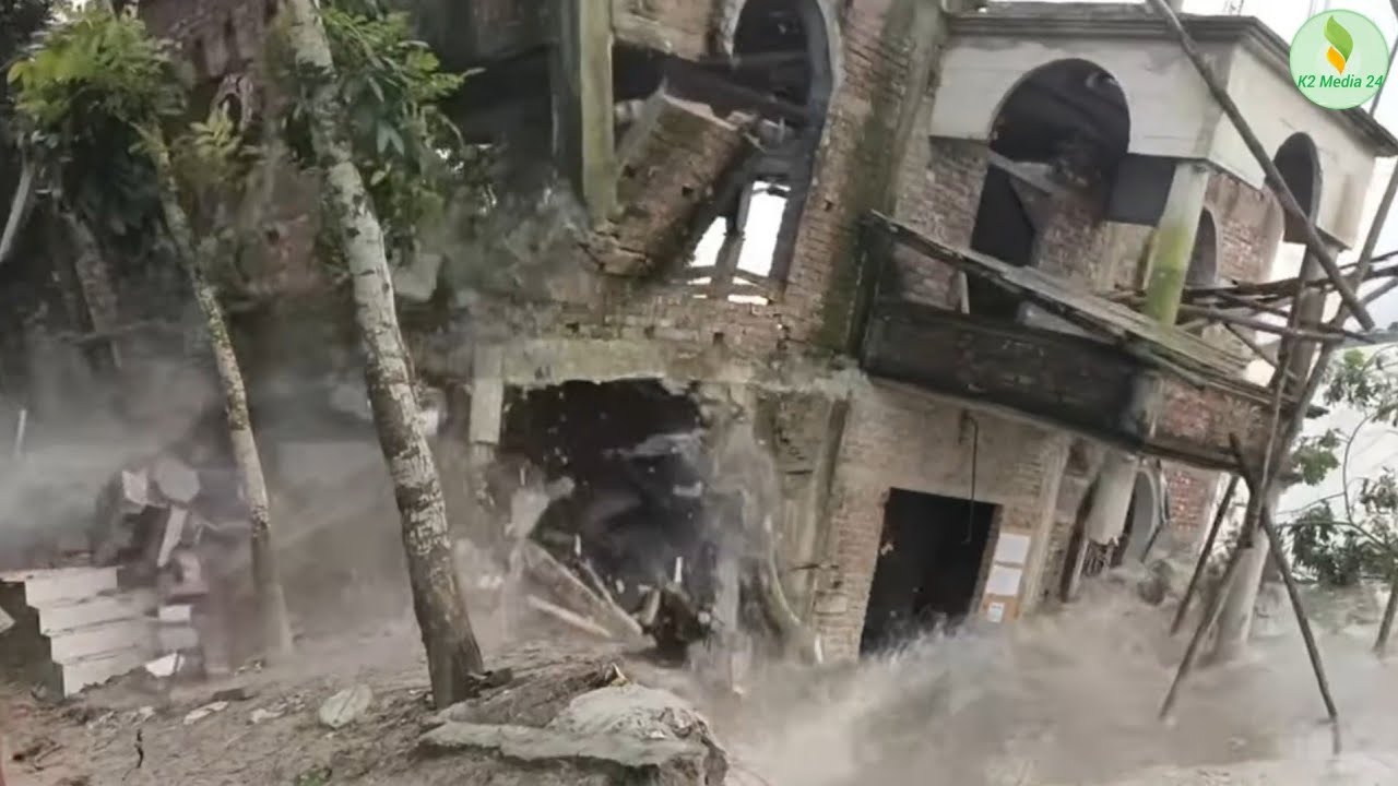 A two-story mosque collapsed in the Shariatpur Jajira Majhir Ghat area due to a terrible collapse.