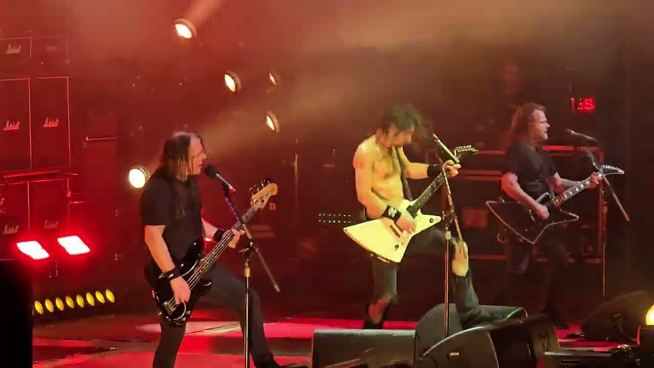 Airbourne - 01. Gutsy - Zénith Paris le 21/02/2026