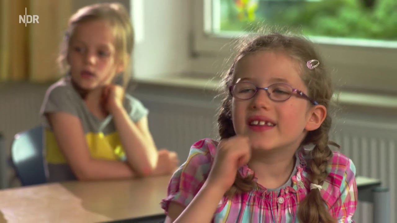 Eine Möhre für Zwei –  Auf in die Schule!  –  Sesamstraße 👀 #sesamstraße #sesamstraßeintro