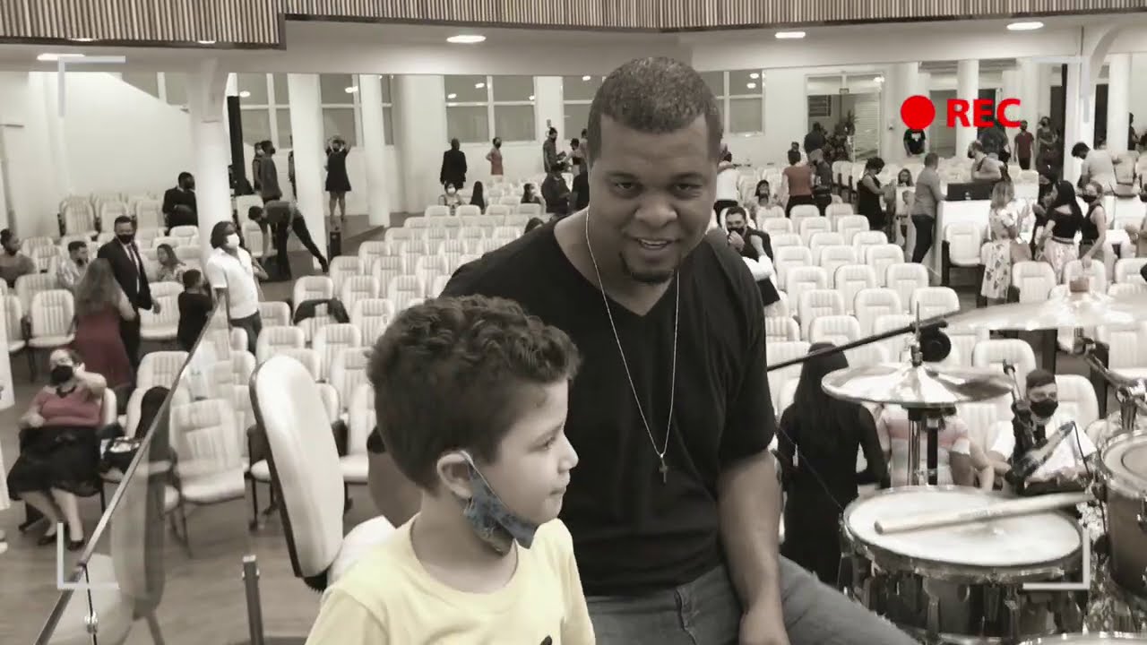 Denis Cruz “Rendido estou Aline Barros