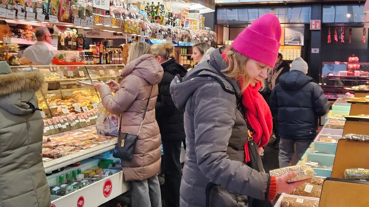 FRANKFURT/GERMANY/Saturday Walking Tour of Kleinmarkthallee/January 2026