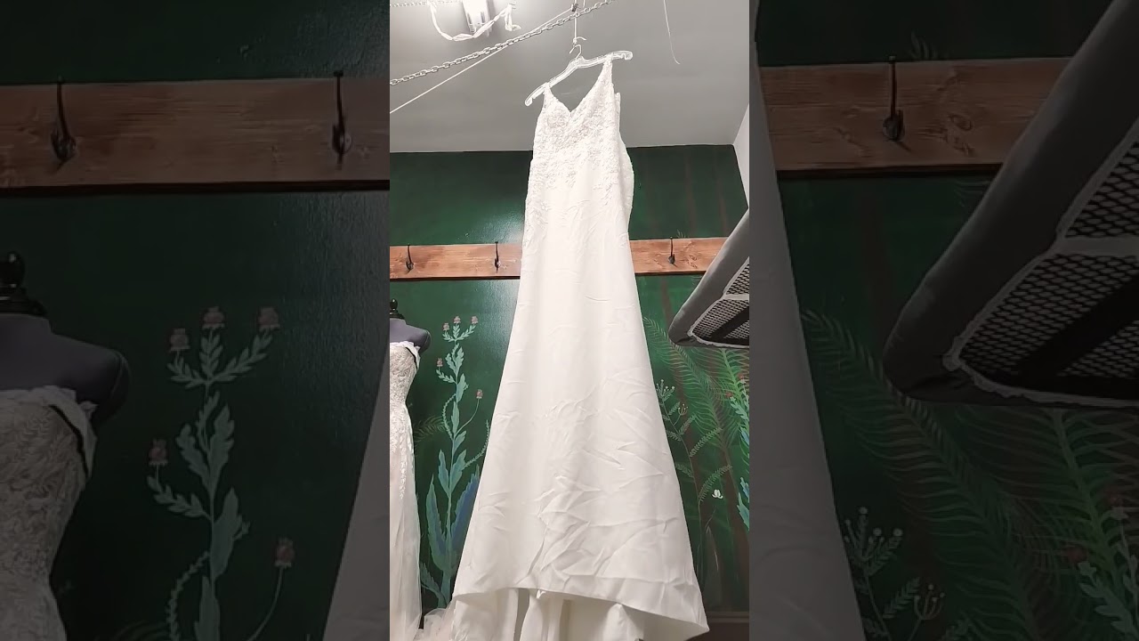 How to steam a wedding gown #ShortsmasChallenge #ironingtips