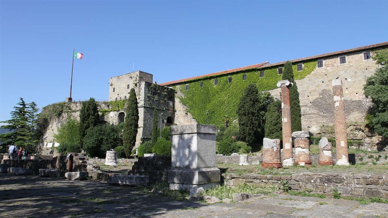 Trieste - Castello di San Giusto (Museo-Armeria e Lapidario Tergestino) - Castle of San Giusto