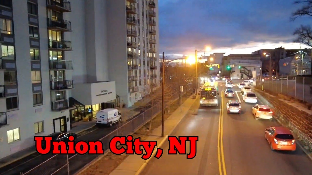 Walking in Union City, New Jersey | The area around The Doric