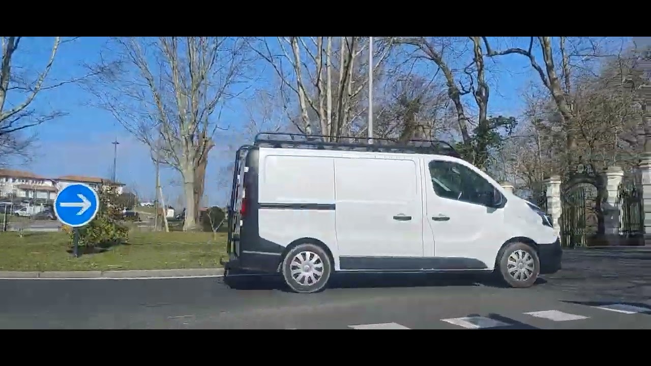 Driving Arcangues, Bassussary (Pays Basque) France