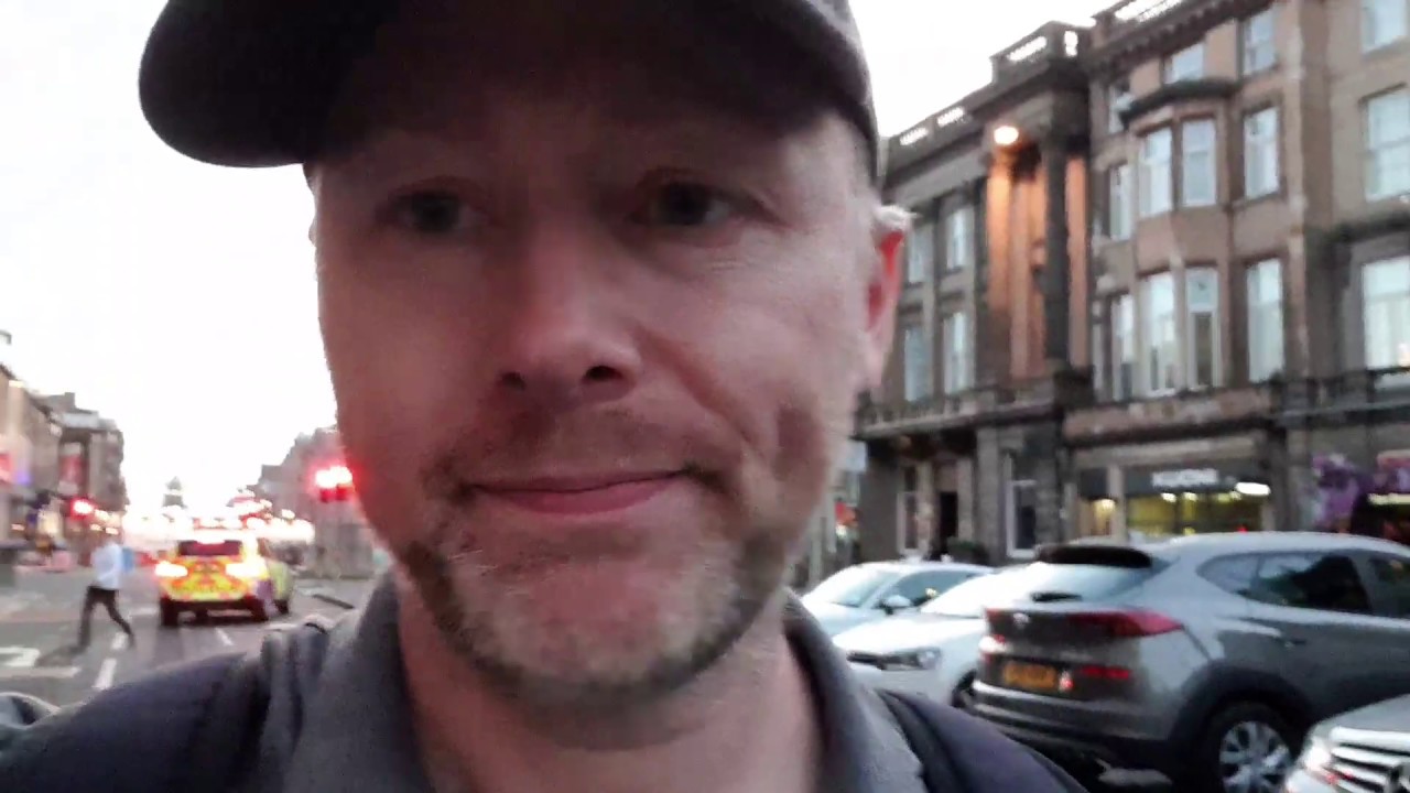 Limmy Twitch Archive // Limmy IRL - Walk Around Edinburgh (1/2) // [2019-08-02]