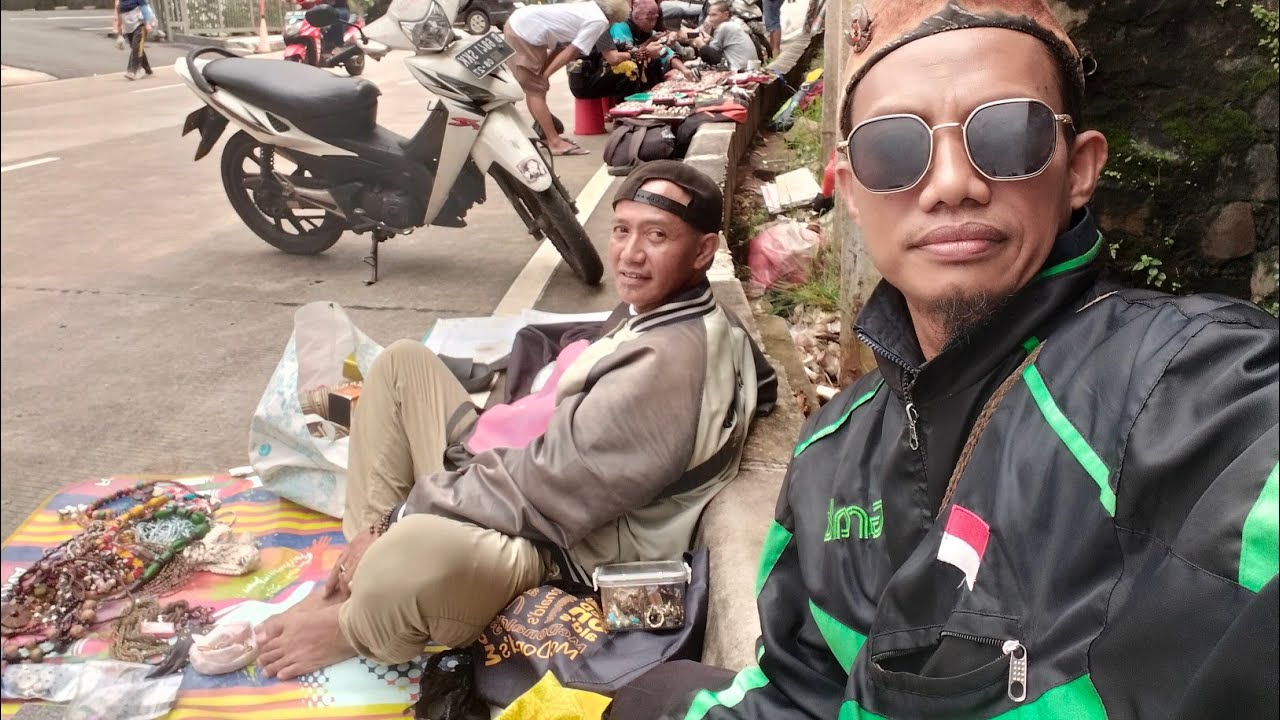LAPAK BARANG ANTIK BERKUALITAS DI DEPOK JAWA BARAT 