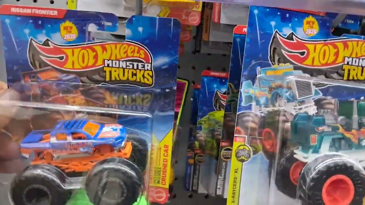 Игрушки Monster Jam и Hot Wheels в Walmart