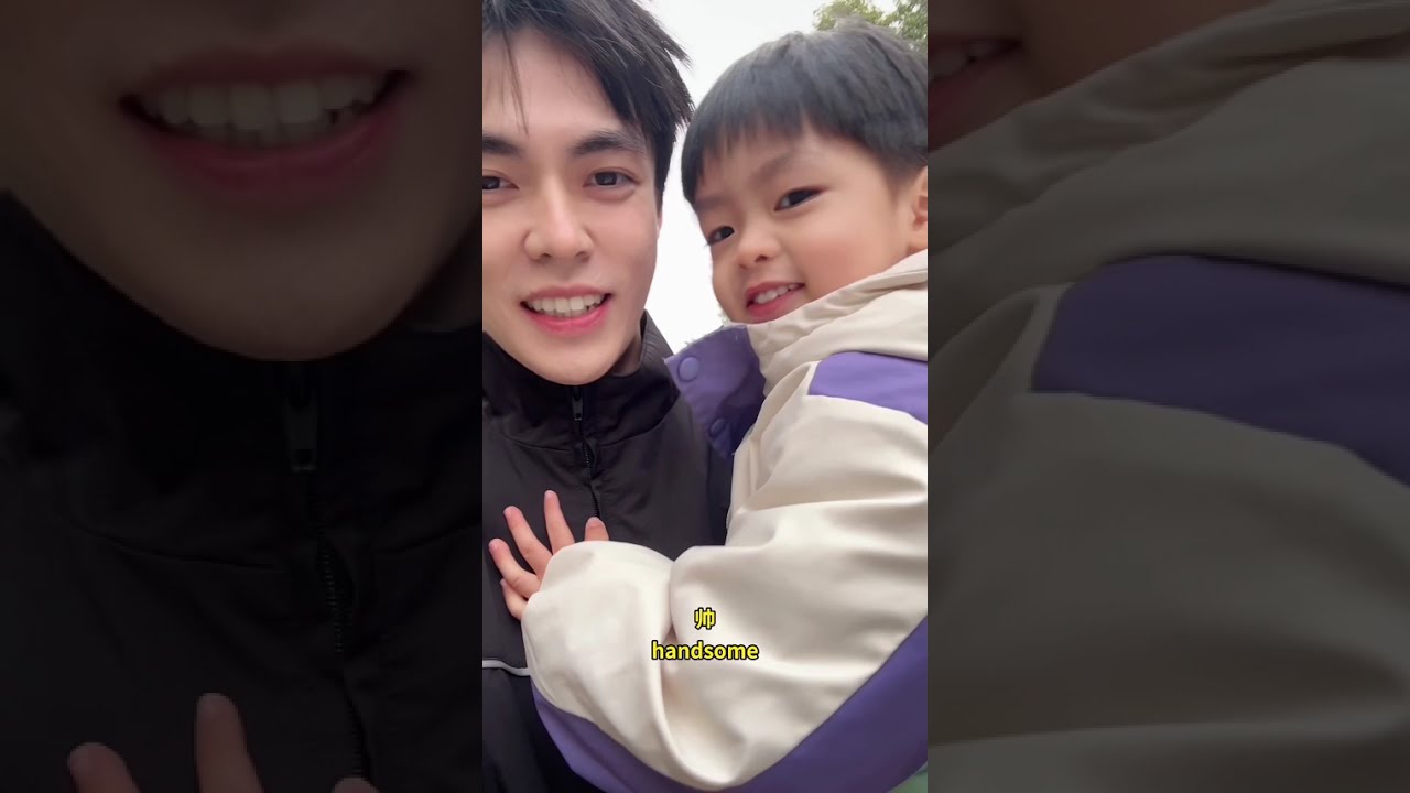 Lewen宝宝频道变身潘爸育儿记！以潘爸视角单独带娃，带零食给乐文接放学！父子二人还在停车场复习昨天学习的汽车内容，乐文记得真的很清晰！