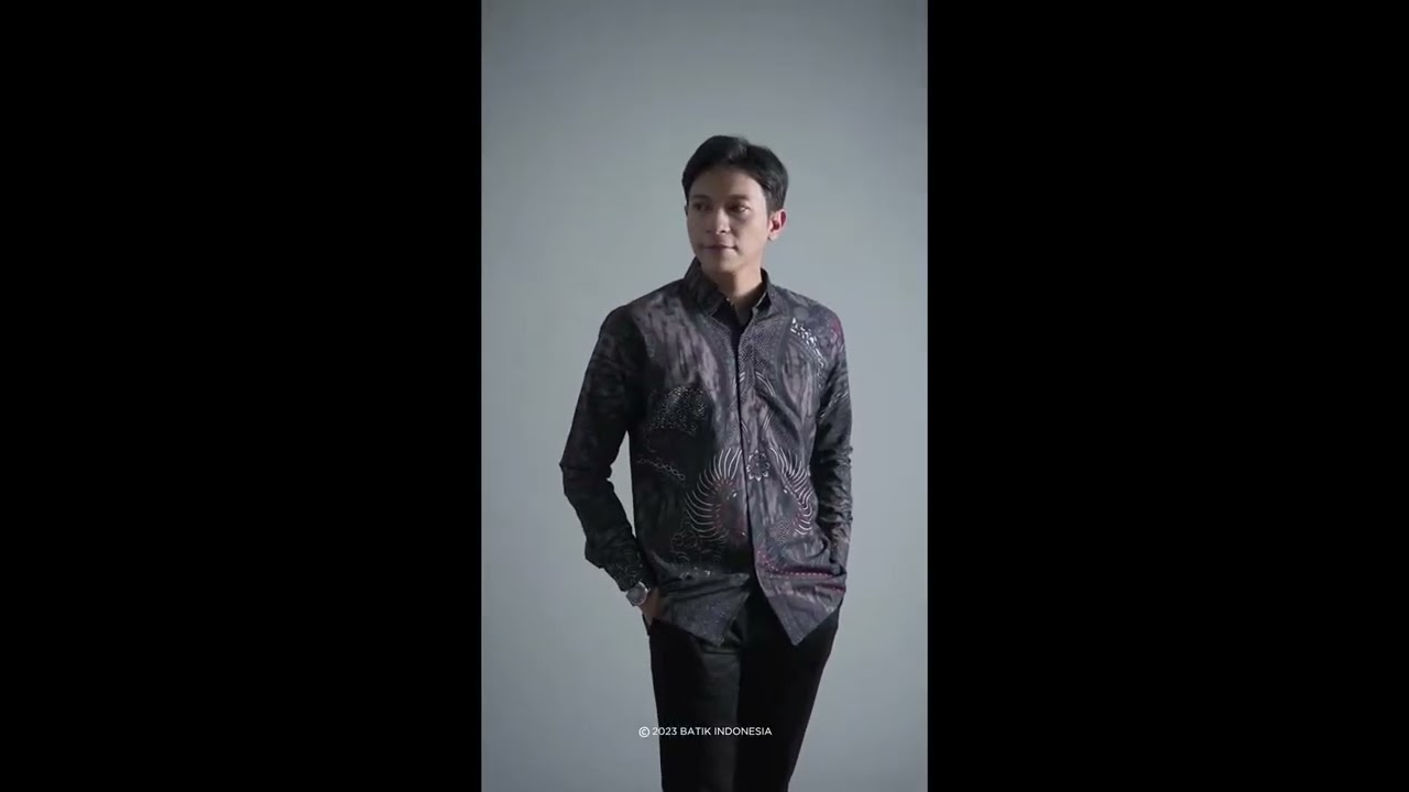 Indonesian Batik Motif Candramawa Slimfit Shirt, Stylish Addition to Your Men Fashion Collection