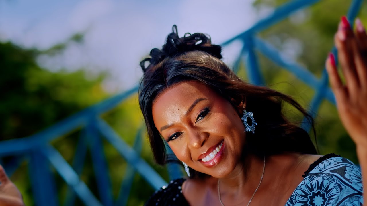 Lucycate Ndumi - Nayaweza Yote (Official Video)