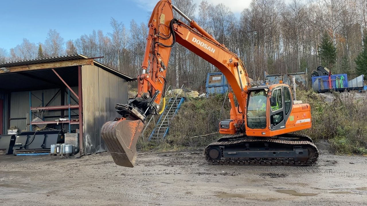 Köp Grävmaskin Doosan DX180LC på Klaravik