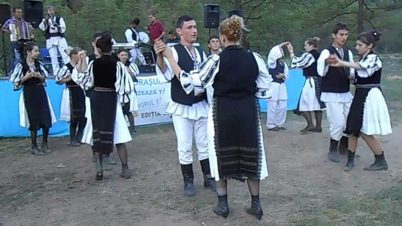 Ansamblul Folcloric Cheile Oltetului Polovragi-Fagarasul