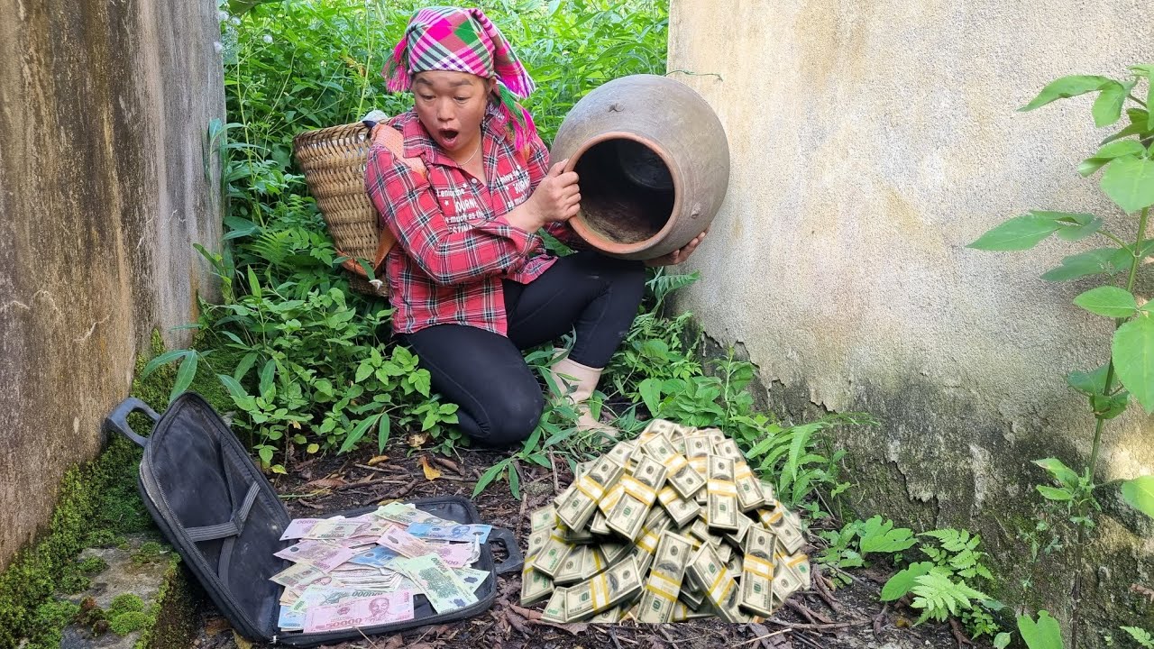 Discover the treasure of the Poor Girl who was surprised with a huge amount of money | Ly Thi Phuong