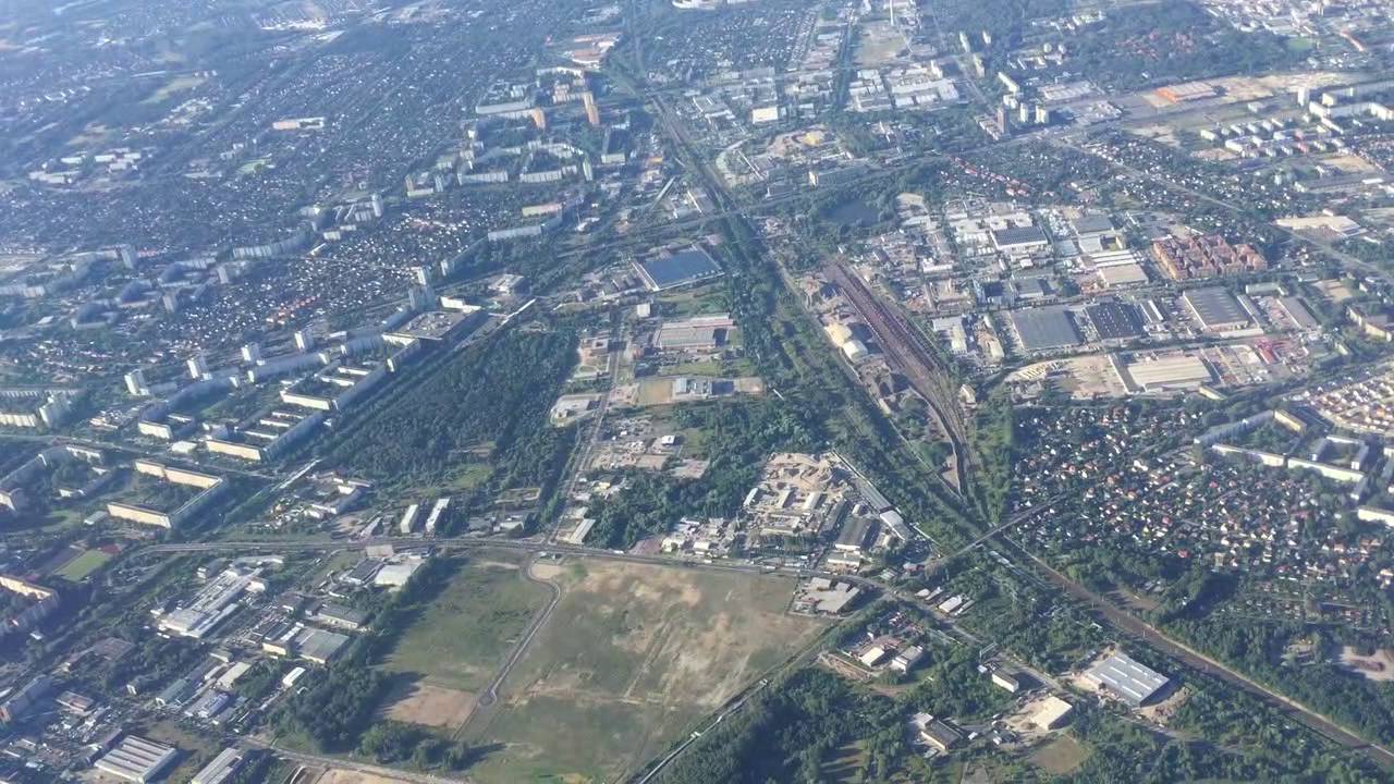 Take Off Berlin-Tegel (Amazing flight over Berlin)