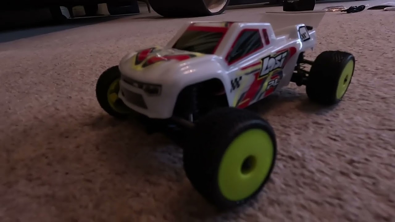LOSI MICRO  T - BEATING THE WINTER RC BLUES !