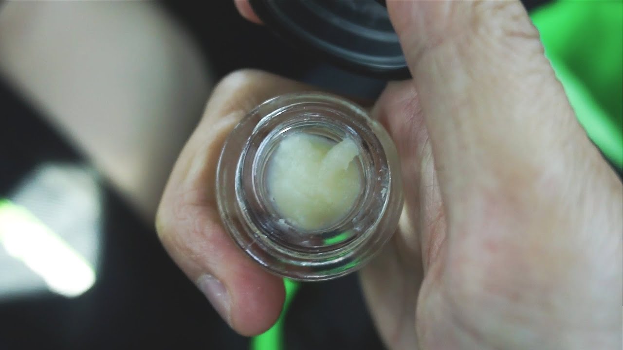 THIS WAX TASTES LIKE A LEMON SLUSHY
