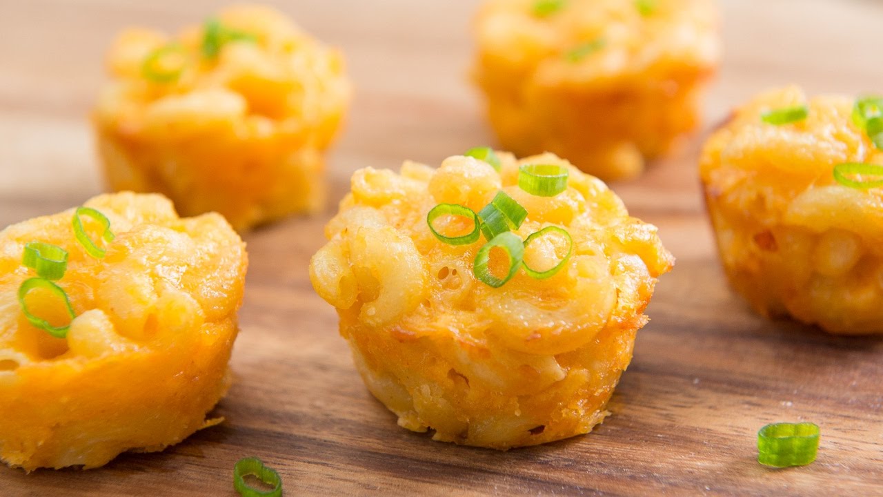 MINI MAC AND CHEESE CUPS