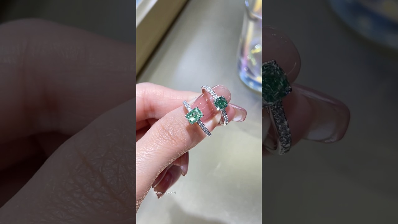 Кольца золото Au750, Центральный зеленый бриллиант 0.76ct. Бриллианты 0.155ct. #luxuryjewellery