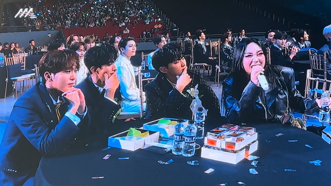 LEE YOUNGJI -   '나는 이영지 + NOT SORRY - AAA AWARDS 2023 (fancam)
