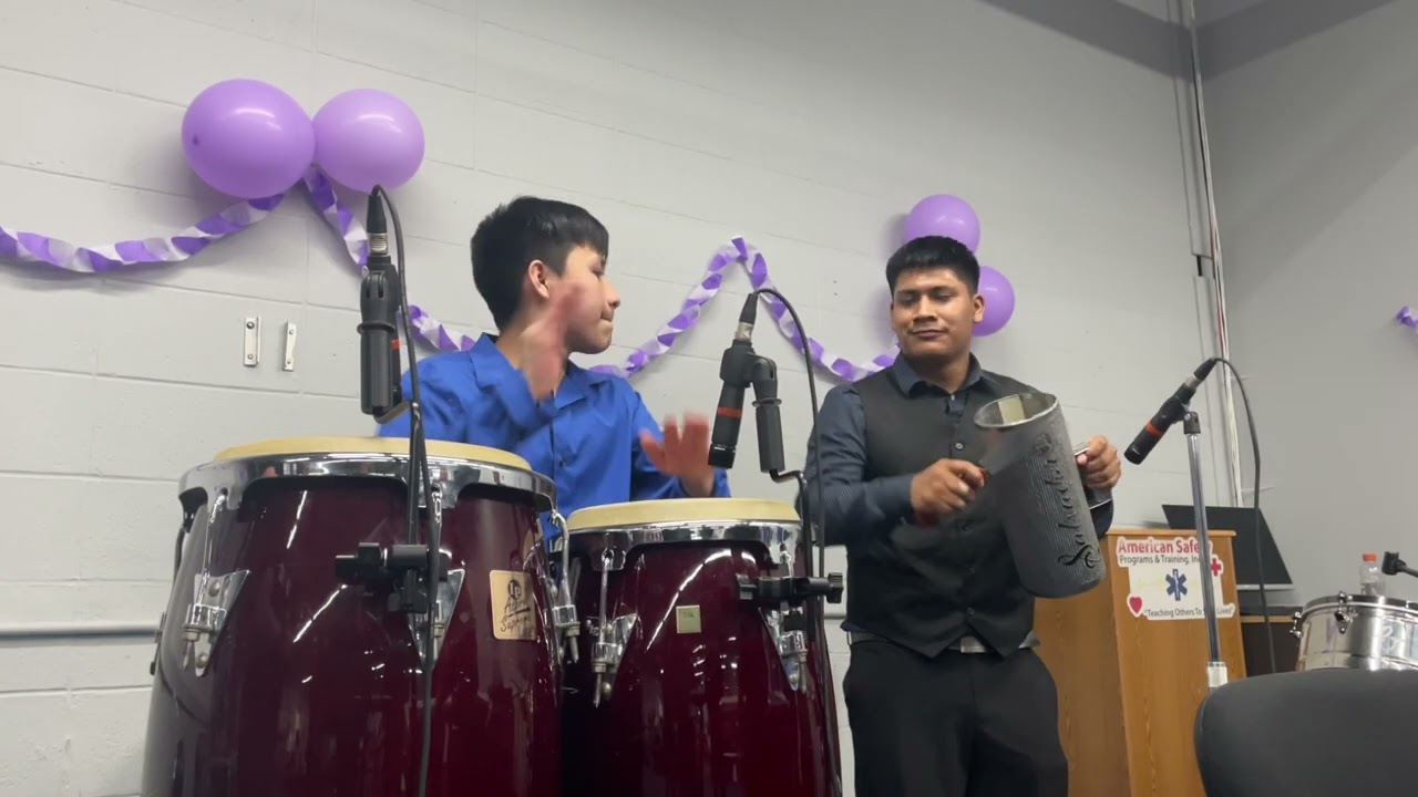 El muro se cayó congas y guira salvador jr ft Dani