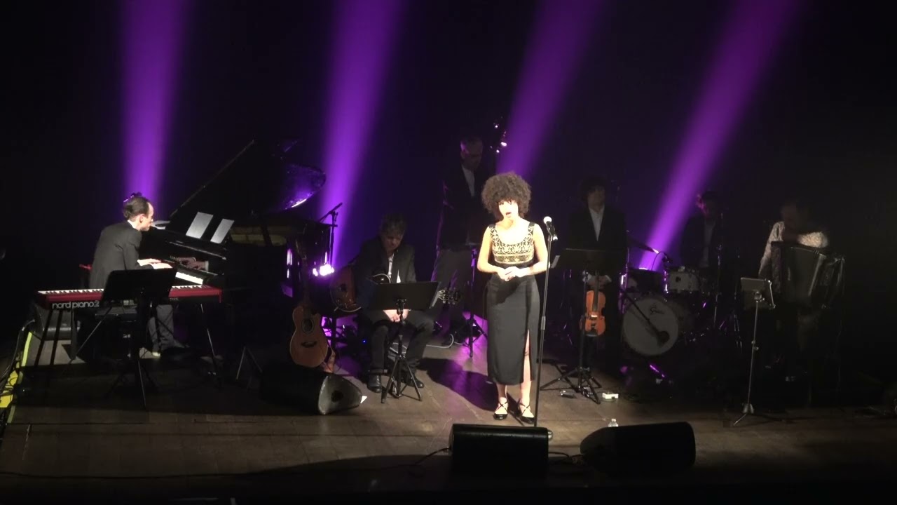 Divina - Live au Café de la Danse