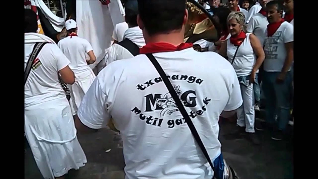 Los Zopilotes Txirriaos y Txaranga Mutil Gazteak - Pa Acabar con Cualquiera