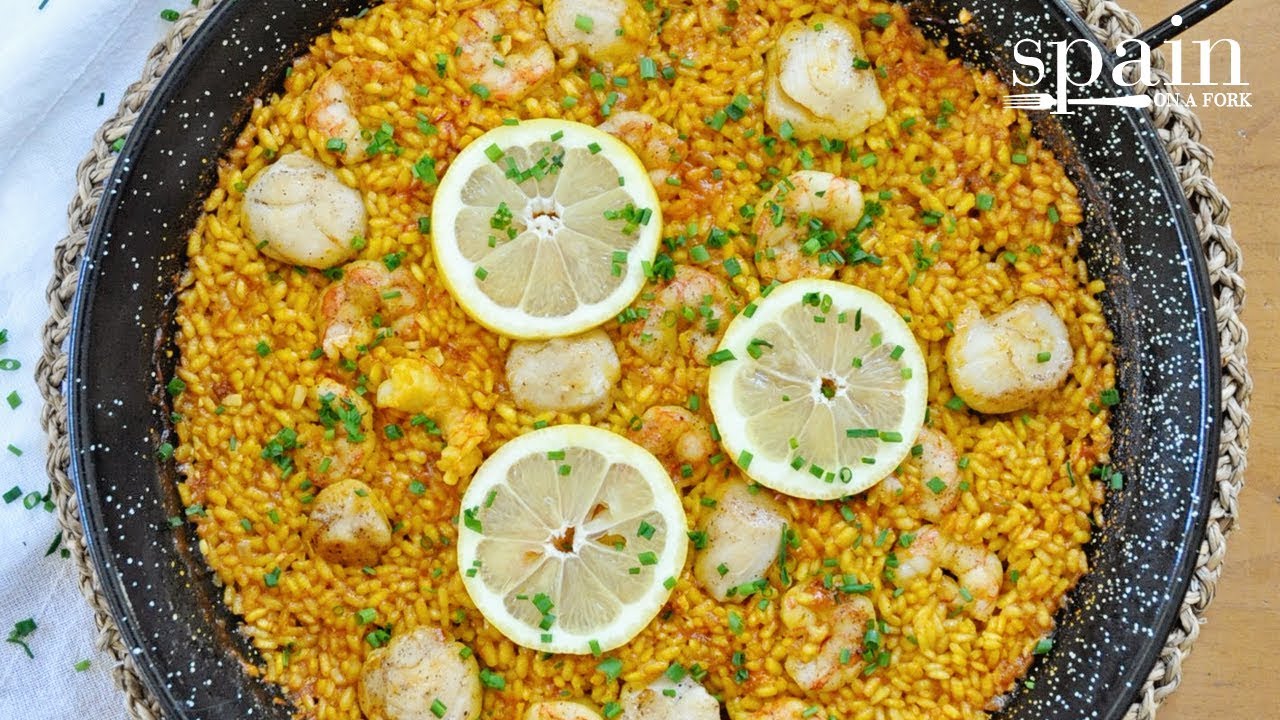 The Easiest Seafood Paella Recipe with Shrimp and Scallops