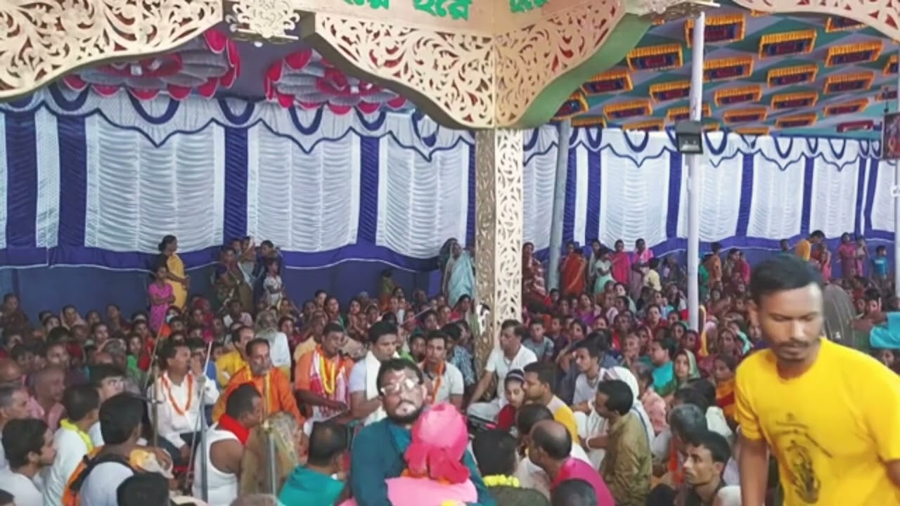 এই বছরের সেরা পূর্না কীর্ত্তন করলেন সুষেন বাবু সবাইকে এত সুন্দর বুজিয়ে দিলেন কীর্ত্তন কি।