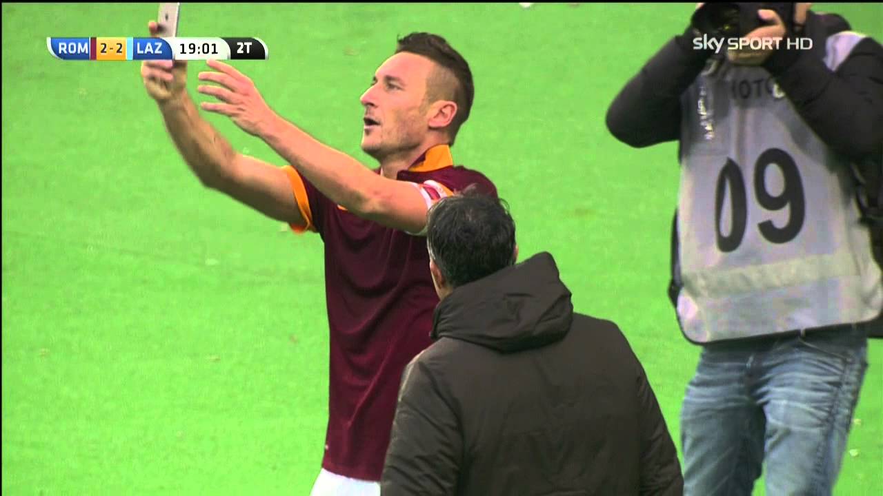 [SKY SPORT ITA HD] Gol pazzesco di Totti in Roma-Lazio 2-2