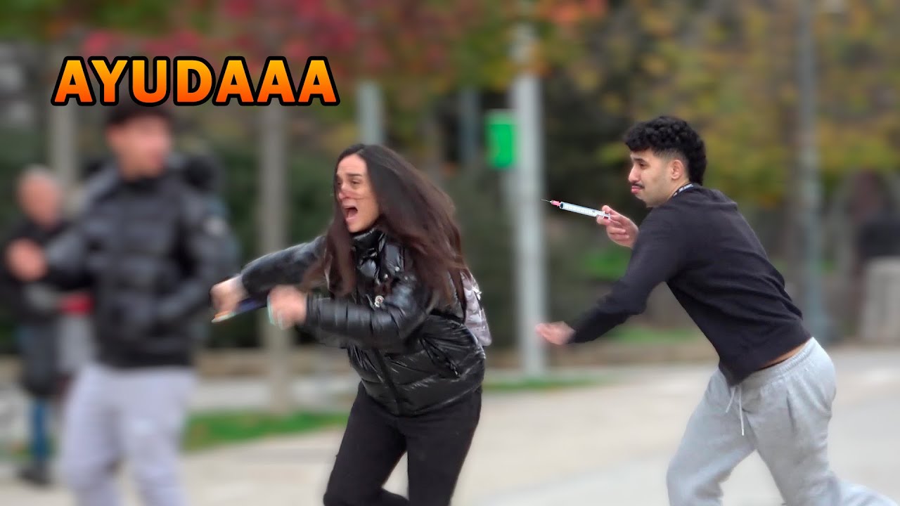 BROMA VACUNANDO A DESCONOCIDOS 😂