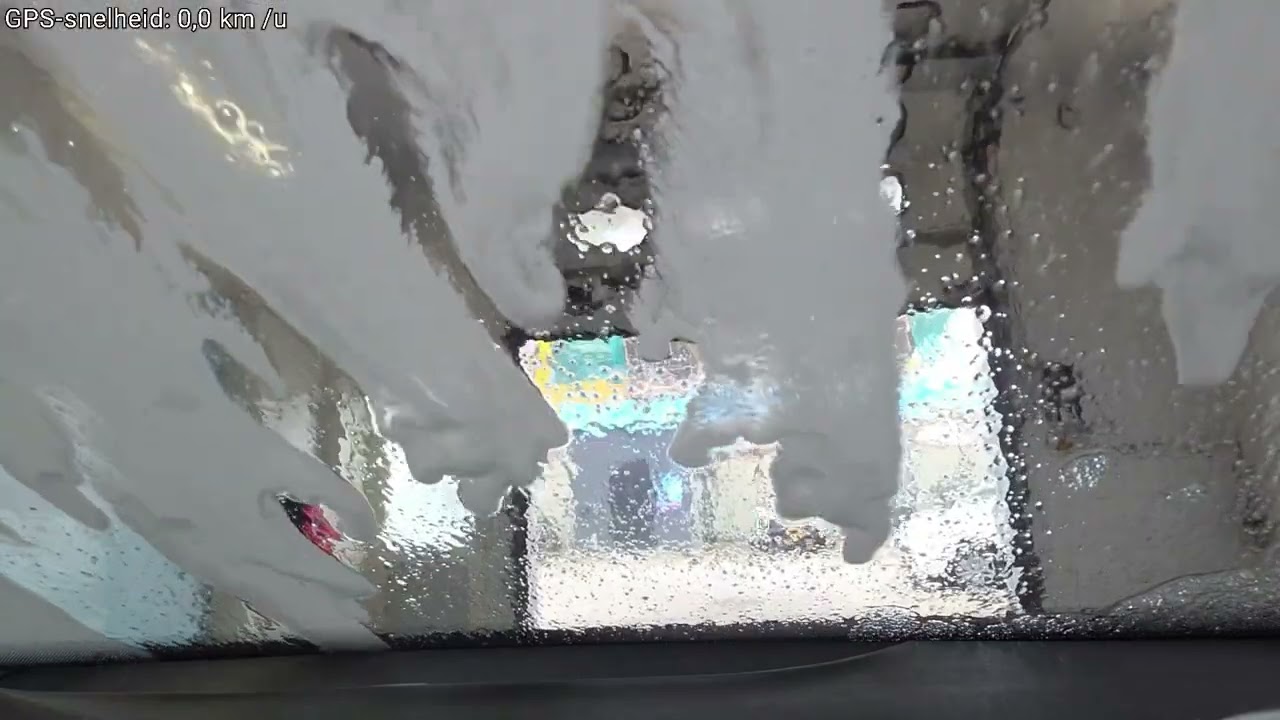 Long version no added sound, drive with me trough a Dutch car wash, from the inside.