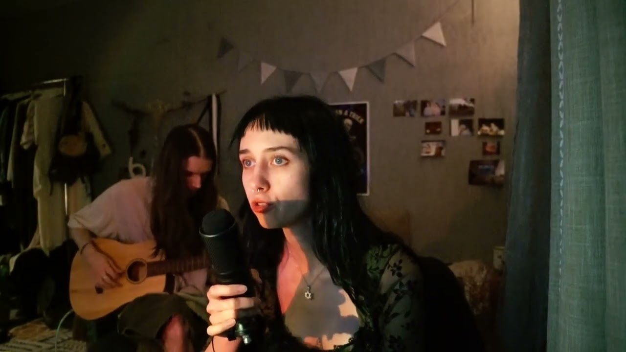 Дэйзи Джонс и шестеро - двое против троих (обложка)