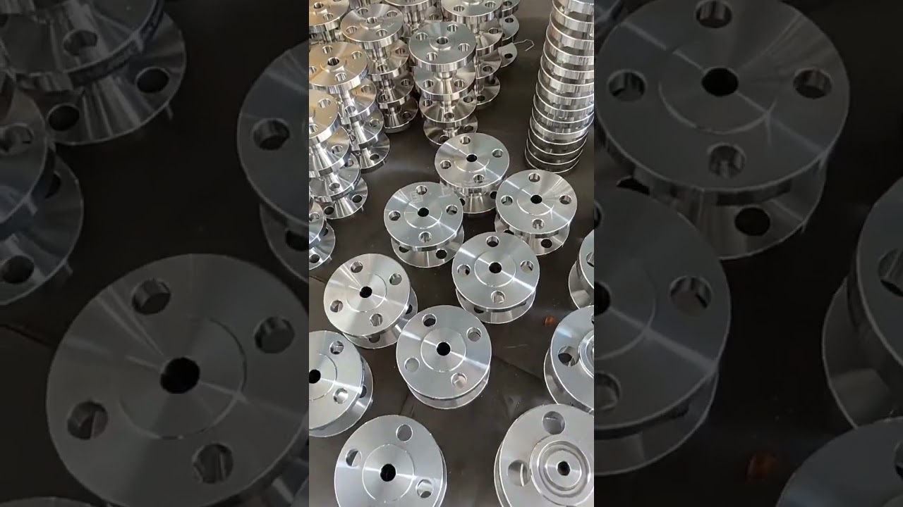 Stainless steel flange is in continuous shipment