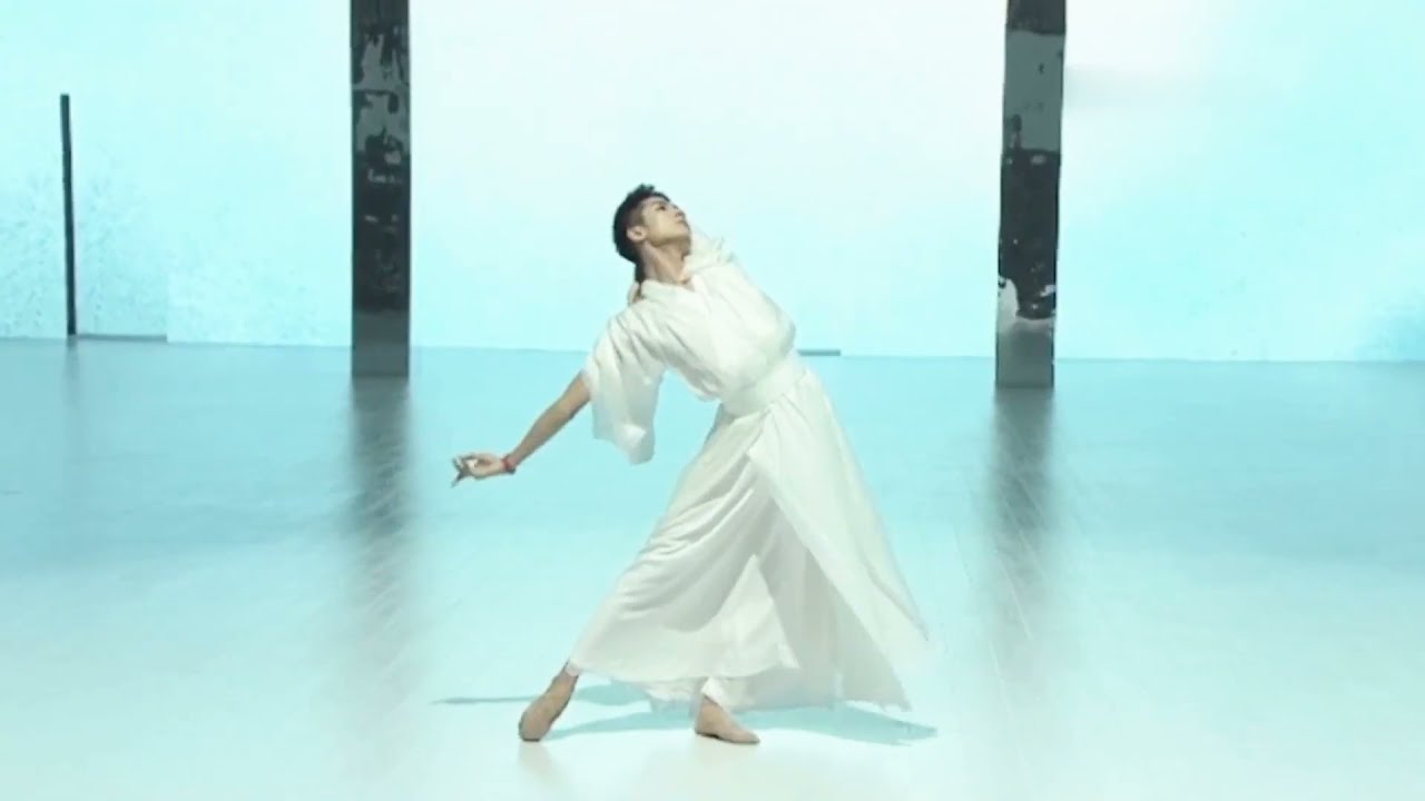 【谪仙｜李响古典舞 白衣】神仙留给凡间的一丝念想 看他跳舞像在云里一样