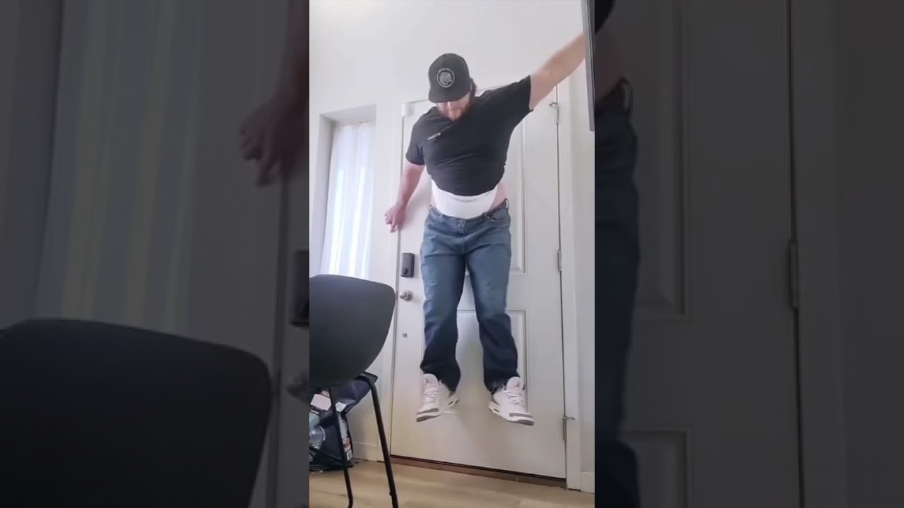 hanging doorway wedgies