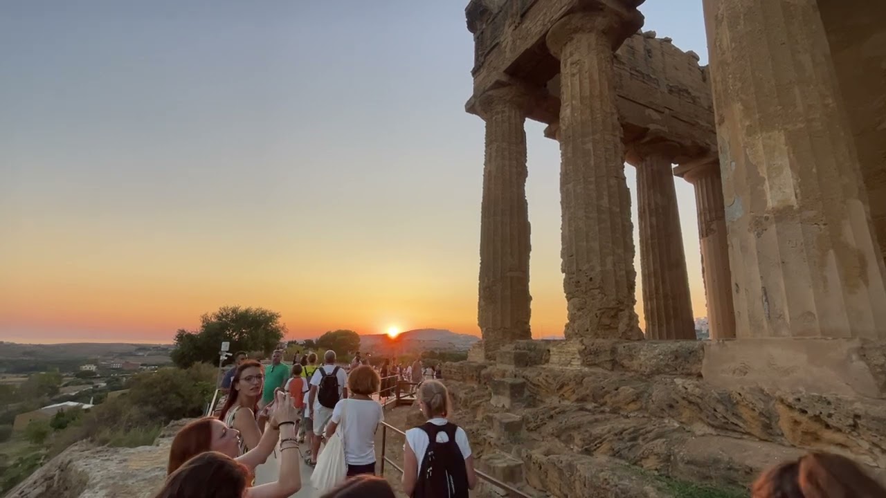 Tramonto incredibile alla Valle dei Templi Agrigento 